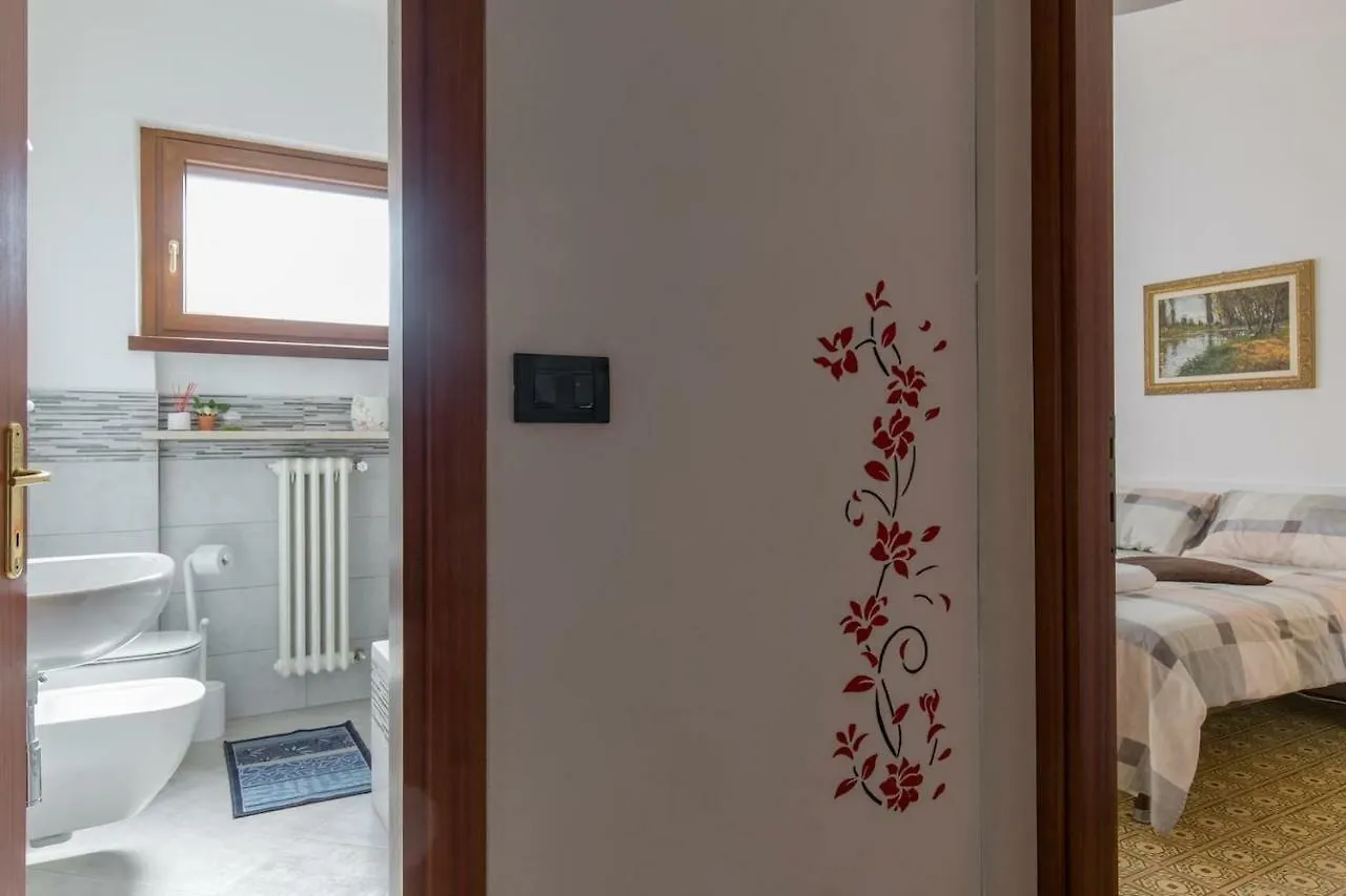 A Casa Di Giudy Apartment Desenzano del Garda