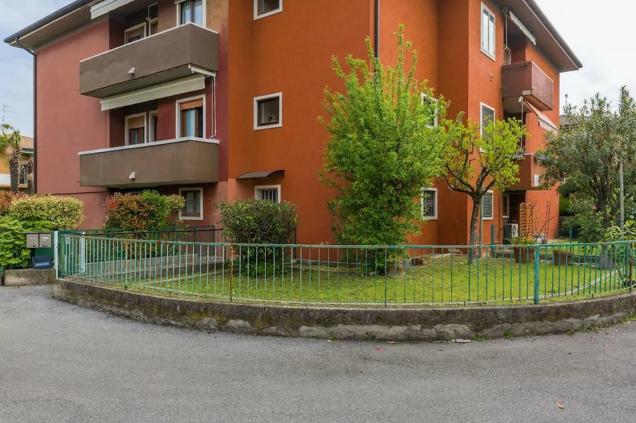 A Casa Di Giudy Apartment Desenzano del Garda