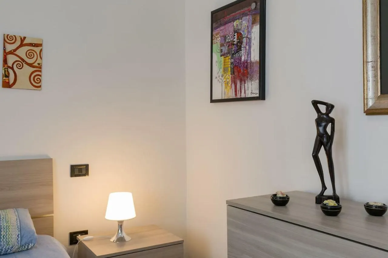 A Casa Di Giudy Apartment Desenzano del Garda