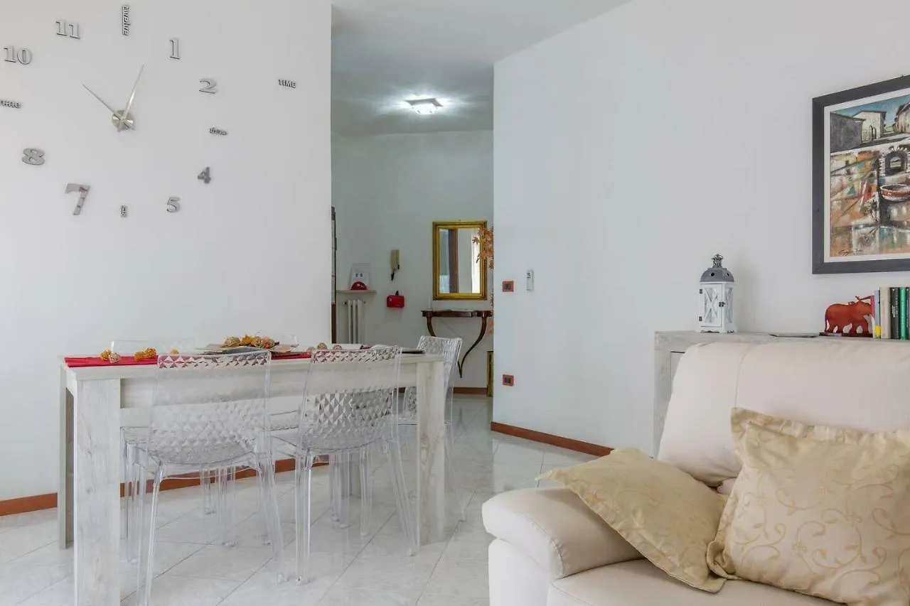 A Casa Di Giudy Apartman Desenzano del Garda Olaszország