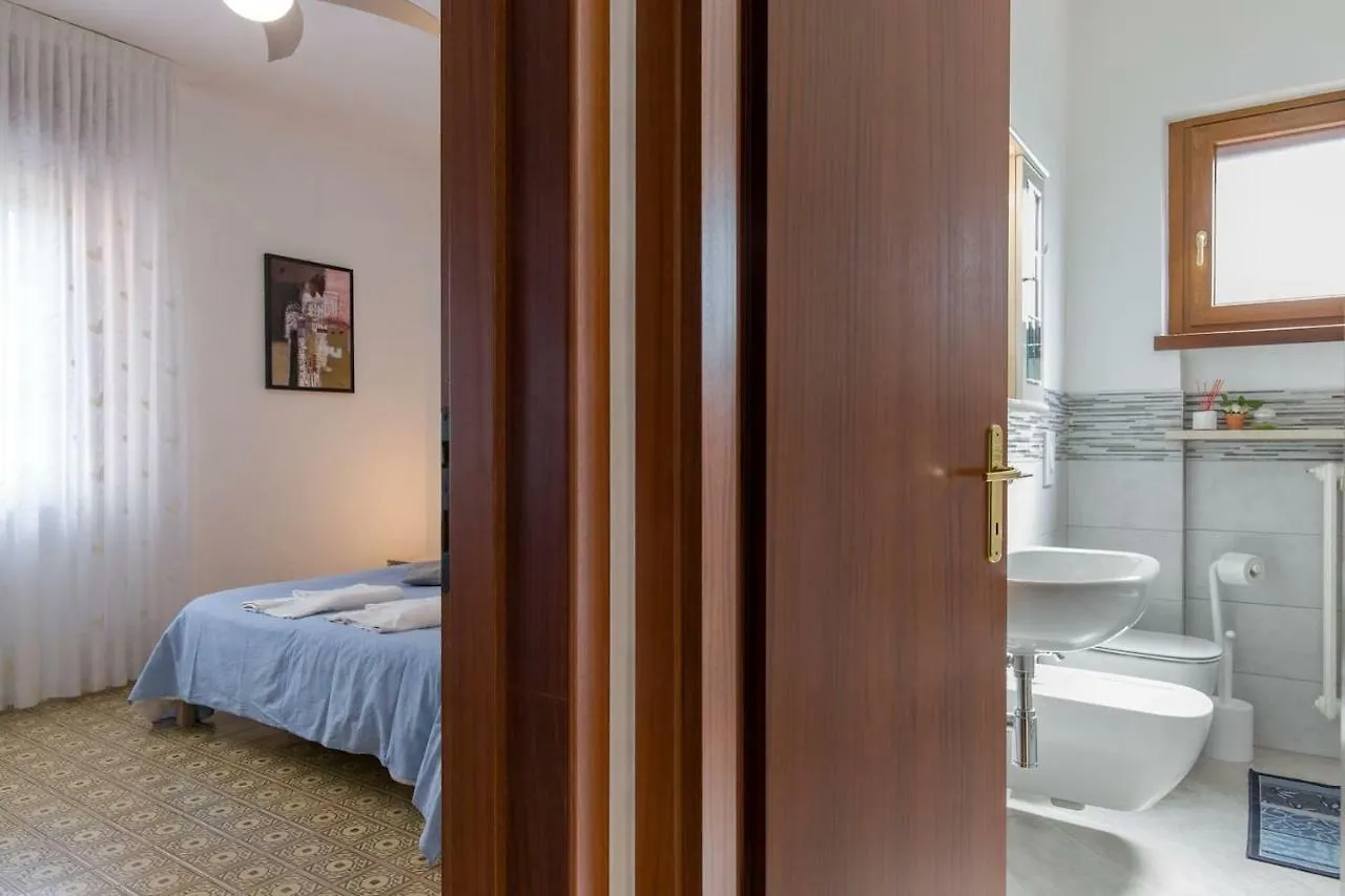 A Casa Di Giudy Apartment Desenzano del Garda
