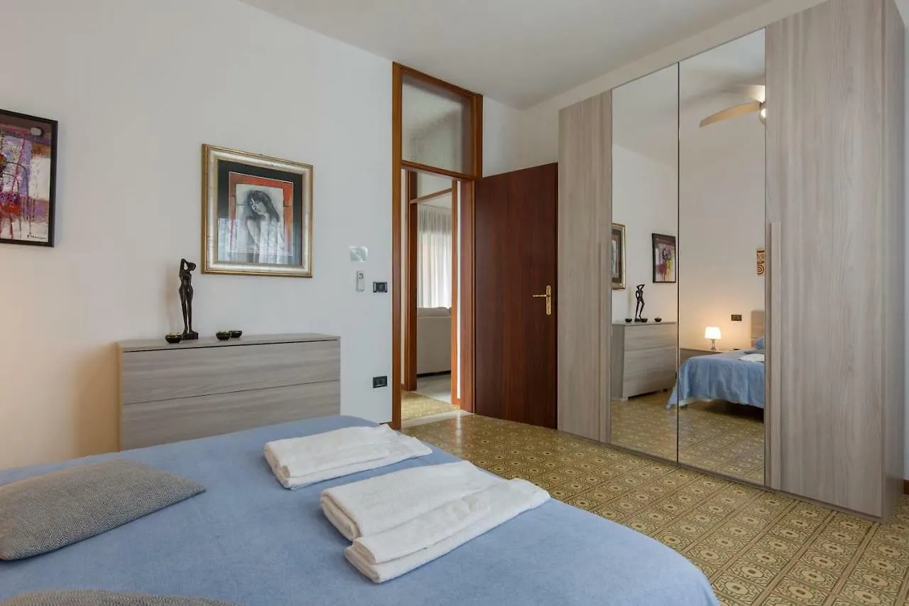 A Casa Di Giudy Apartment Desenzano del Garda